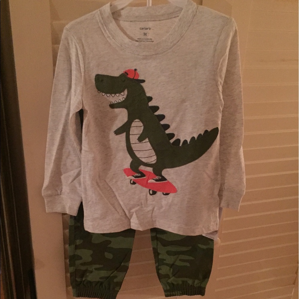NWT Carter’s Boys set 3T
